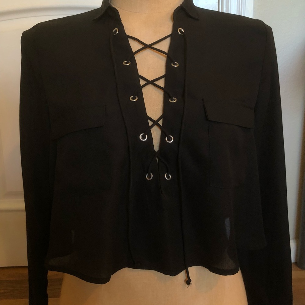 Cropped long sleeve top